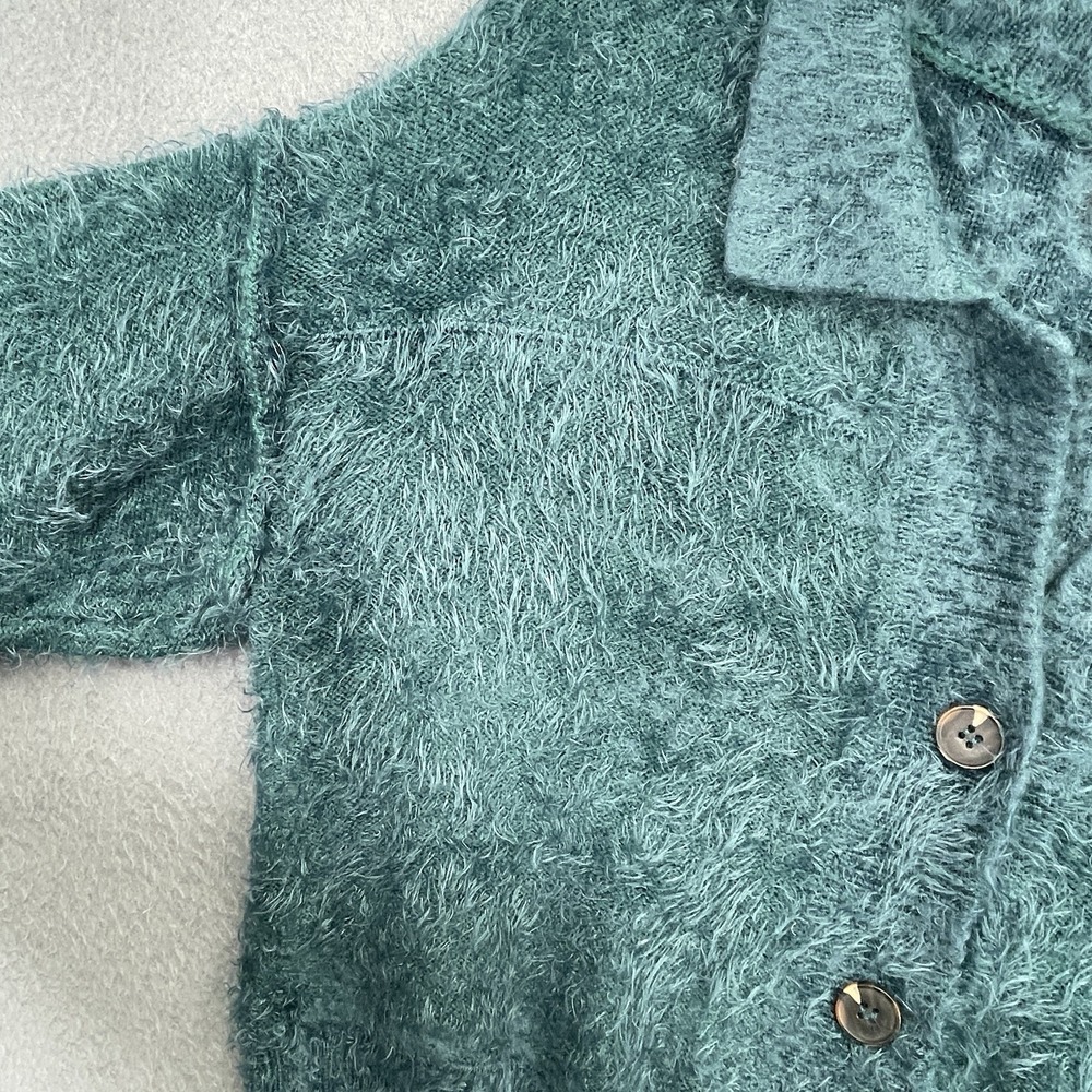 Willow & Root Women's Crop Button Up Sweater Sz Small L/S Collared Fuzzy Thick - Picture 3 of 8